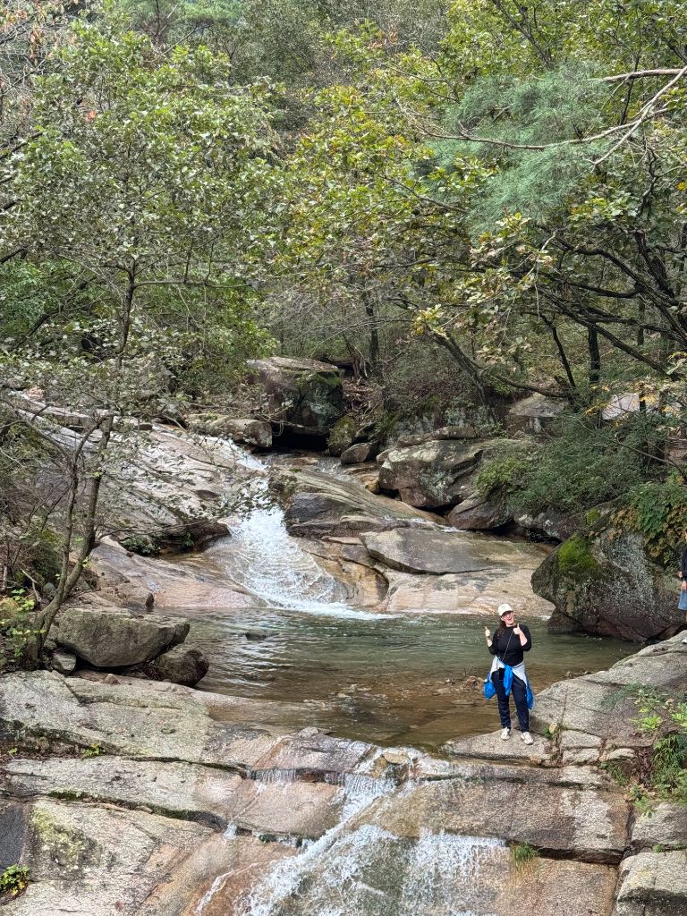 Min at the mountain stream