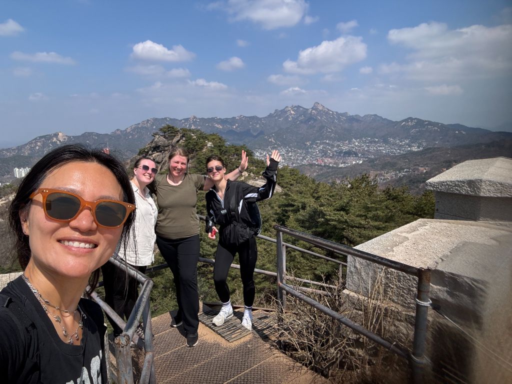 Min selfie with guests on city wall