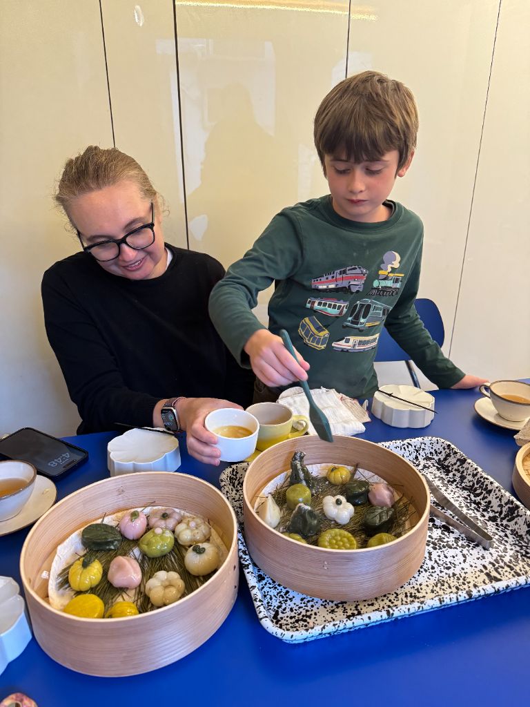 Group making tteok together